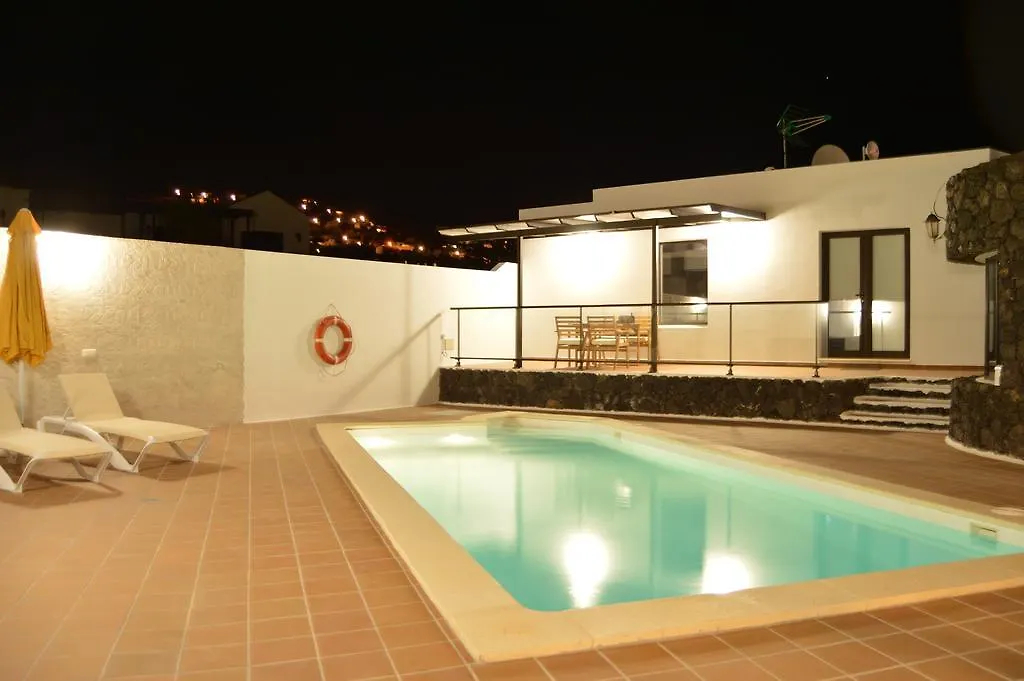 Casa Alba Villa Nazaret 0*,
